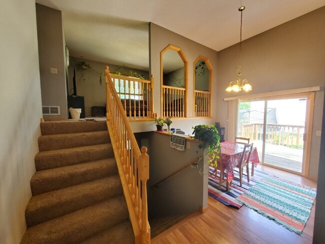 Building Photo - 3BR 2BA Single Family Home in Anoka