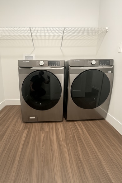 Building Photo - 409 4900