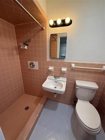 Building Photo - 4726 Jade Dr