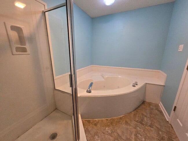 Building Photo - 1028 Kierre Dr