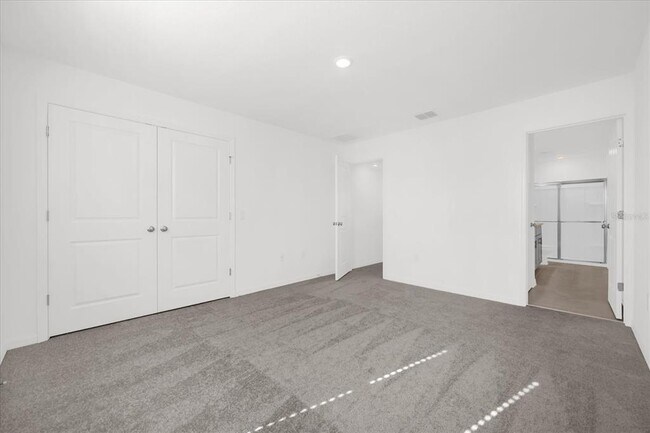 Building Photo - 2992 Skyline Lp