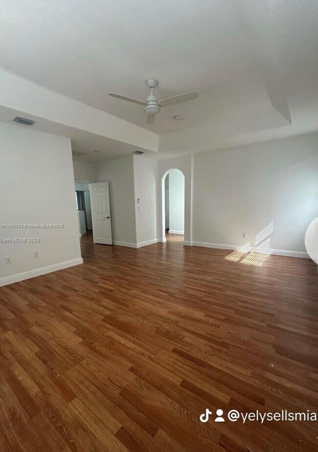 Building Photo - 16314 SW 61st Ln