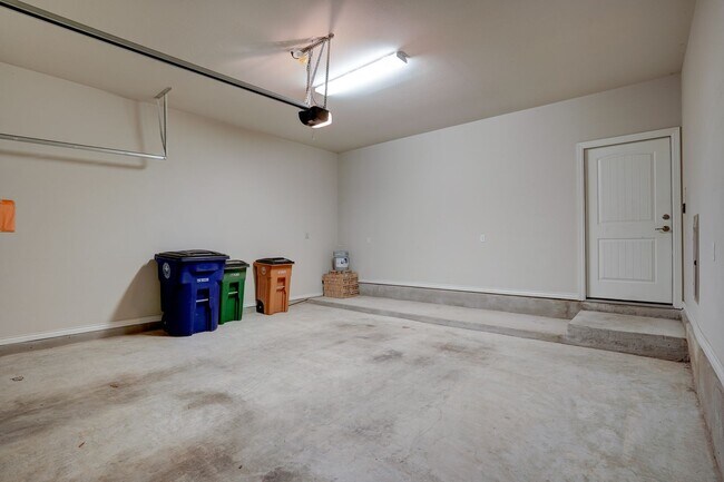 Building Photo - 14114 McCoy Lp