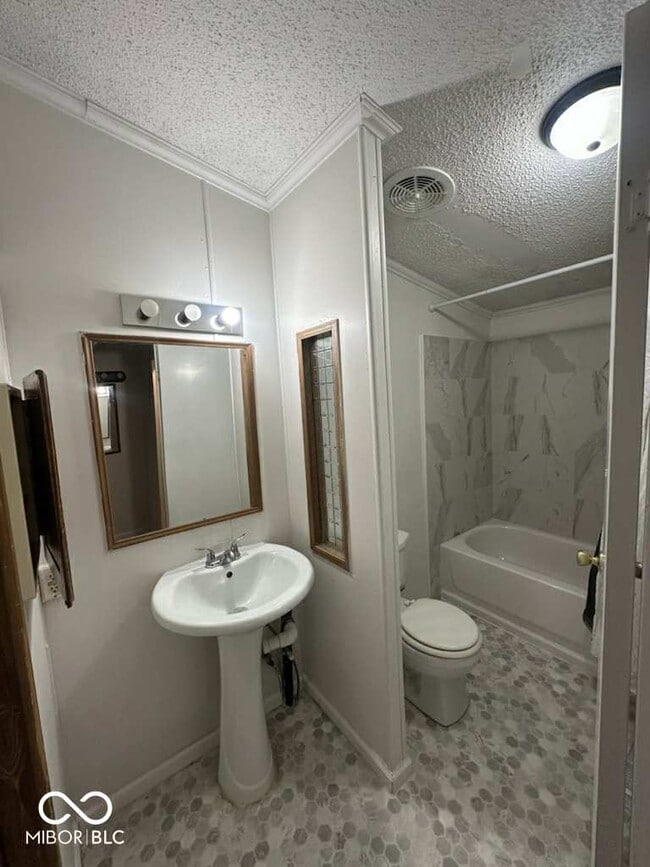 Building Photo - 9318 Elmtree Ct