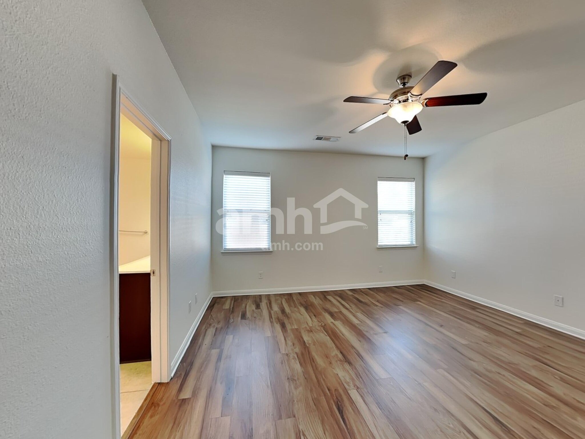 Building Photo - 4616 Beaver Creek Ave