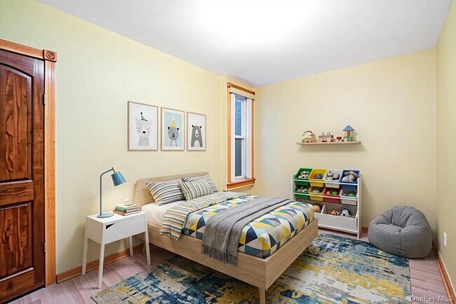 Building Photo - 71-20 68th St