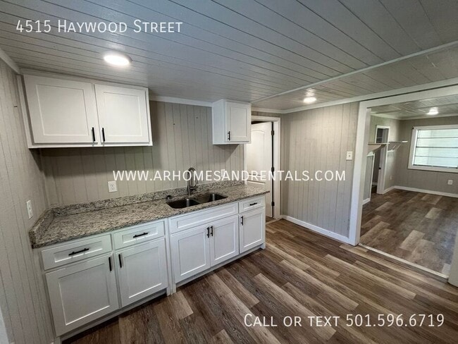 Building Photo - 4515 Haywood St