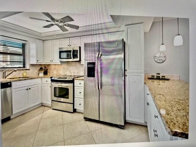 Kitchen - 271 Southbay Dr