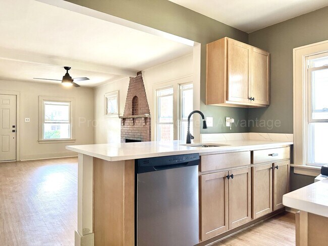 Building Photo - Fully Updated 2BR / 1.5BA – Steps from Dow...