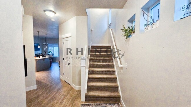 Building Photo - 213 Whitewater Dr