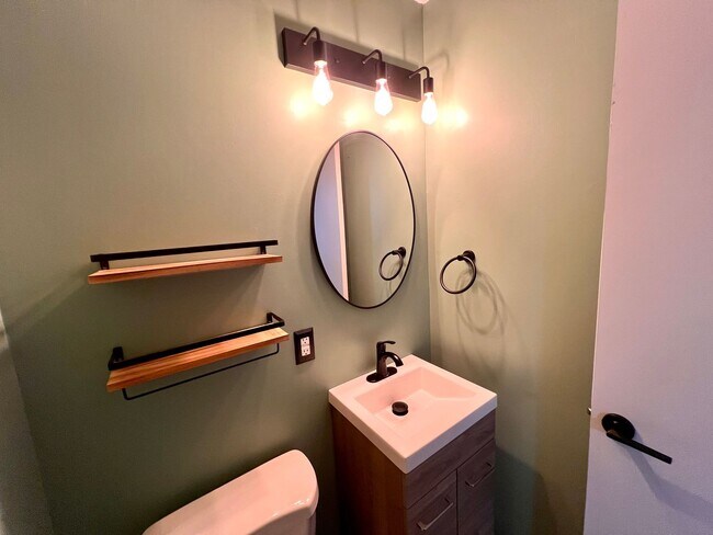 Building Photo - Bridgeville - 3 Bedroom 1.5 Bathroom - Hom...