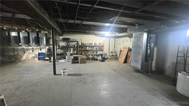 Building Photo - 4981 Broadway