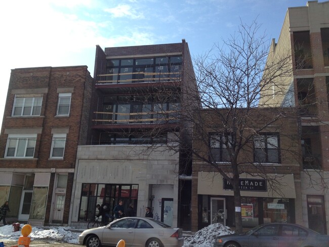 Primary Photo - 3428 N Southport Ave