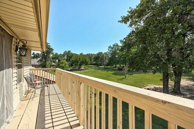 Building Photo - 7808 Forest Ln