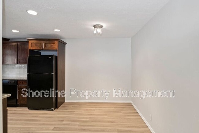 Building Photo - 2110 Brittany Ln