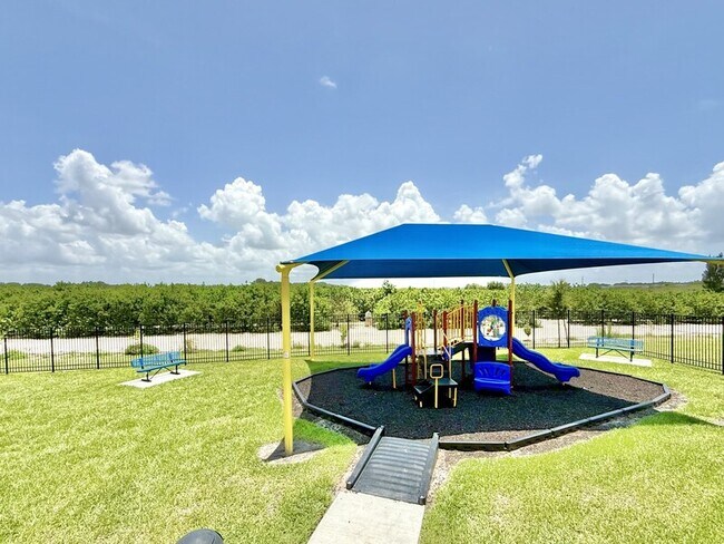 Building Photo - 1240 Tyler Lp