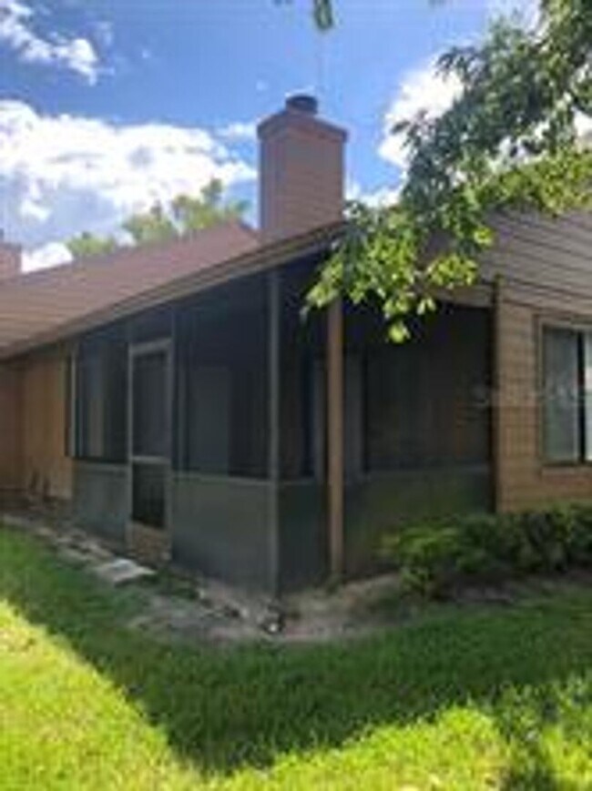 Building Photo - 467 Newton Pl