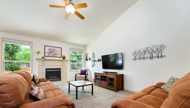 Building Photo - 12604 W Murchison St