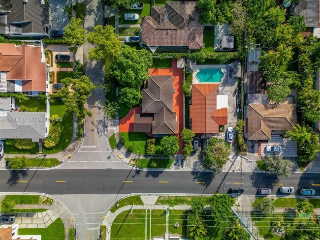 Building Photo - 6150 SW 15th St