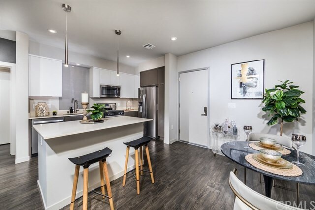 Building Photo - 1355 McCandless Dr