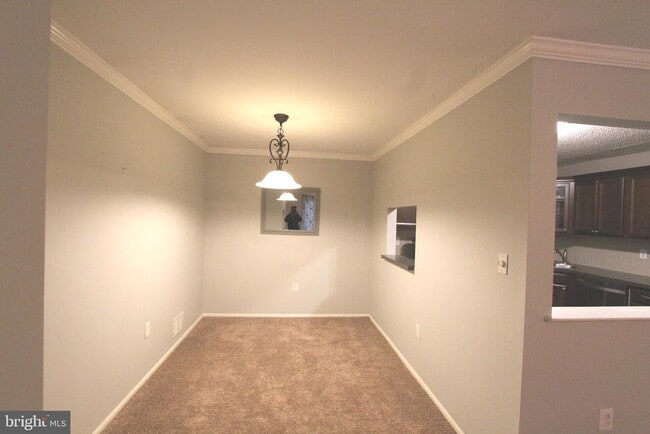 Building Photo - 83 Willow Ct