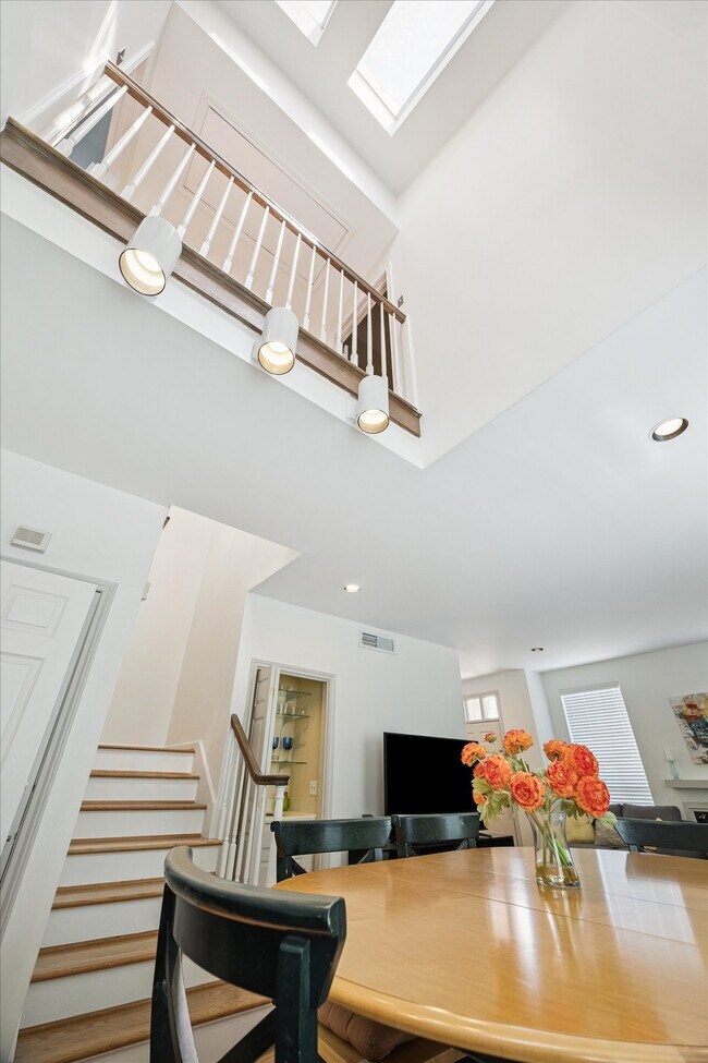 Building Photo - 4000 Purdue St