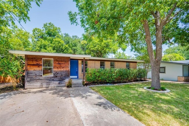 Building Photo - 7709 Woodrow Ave