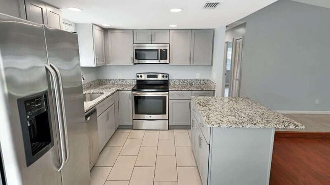 Building Photo - 2963 Moore Dr