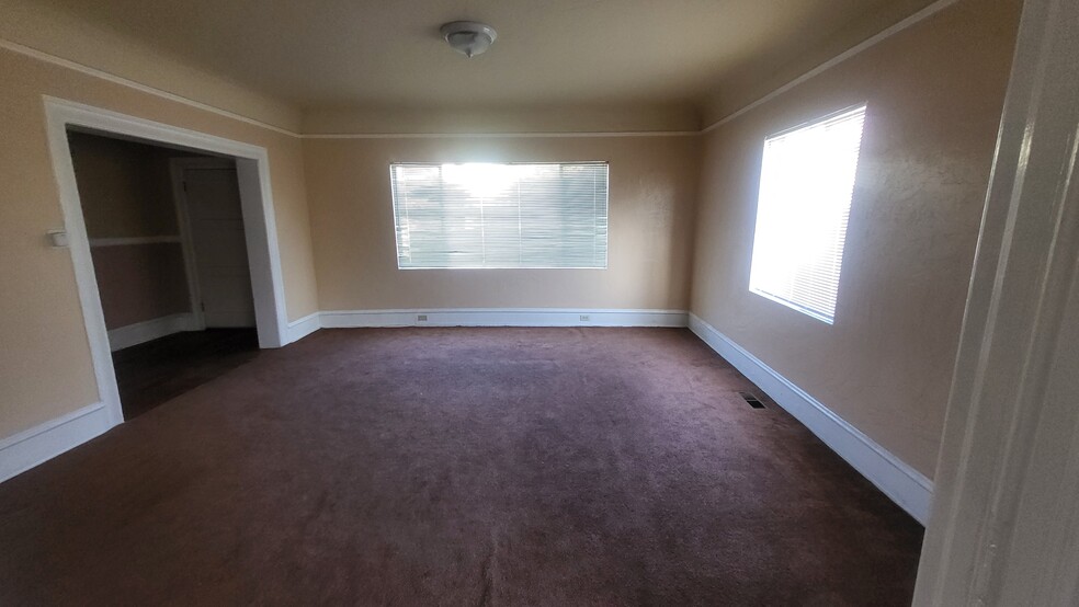 Living Room - 5701 Genoa St
