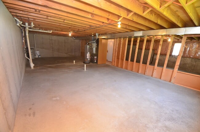 Building Photo - 1239 Wood Creek Bend