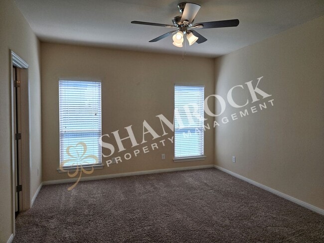 Building Photo - Great Location off Tree Lake Rd