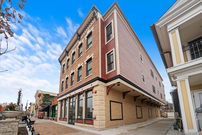 Building Photo - 1016 S State St