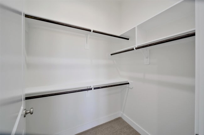 Building Photo - 7611 Athlone Dr