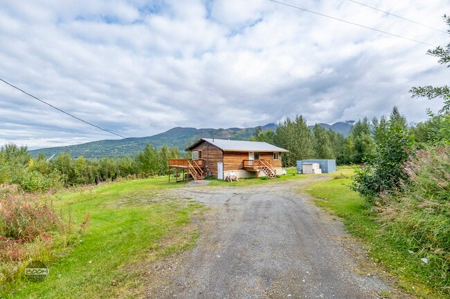 Building Photo - 8153 Stewart Mountain Dr