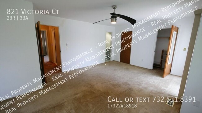 Building Photo - 821 Victoria Ct