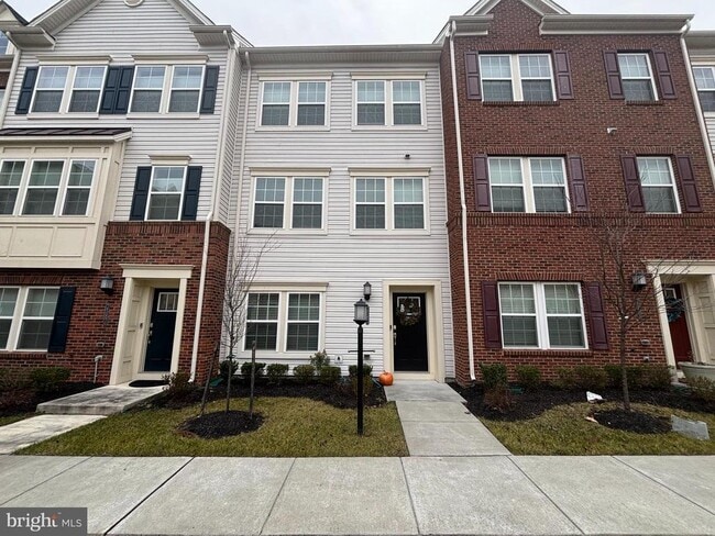 Building Photo - 7585 Marston Way