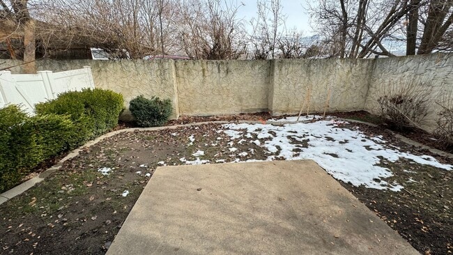 Building Photo - Beautiful town home in Centerville! 3 bedr...