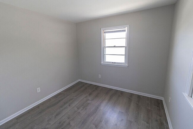 Building Photo - 2510 Quail Dr