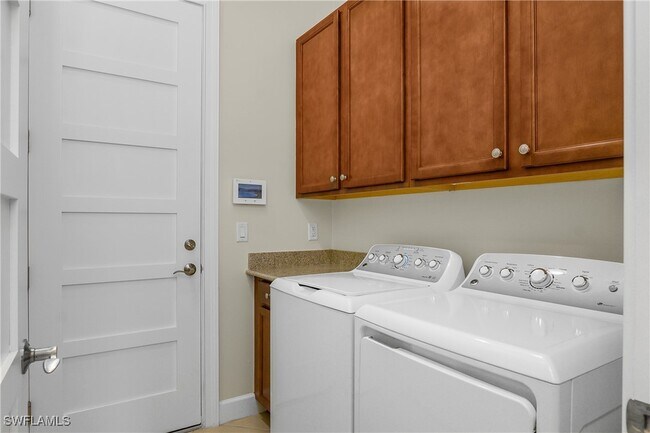 Building Photo - 7162 Dominica Dr