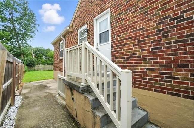 Building Photo - 4123 St Johns Terrace