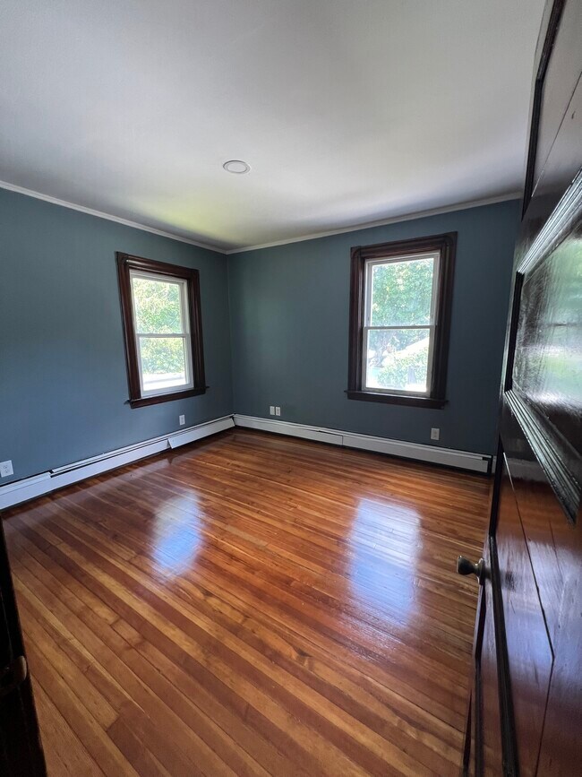 Building Photo - 8 Sayles Ave