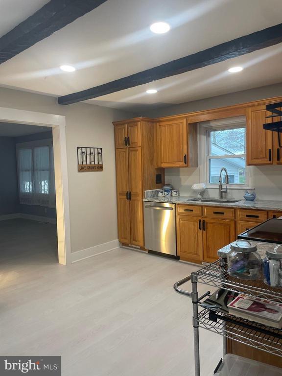 Building Photo - 3 Talbot Ave