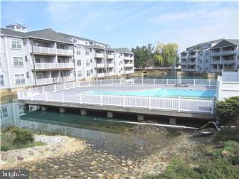 Building Photo - 1600 Waters Edge Dr