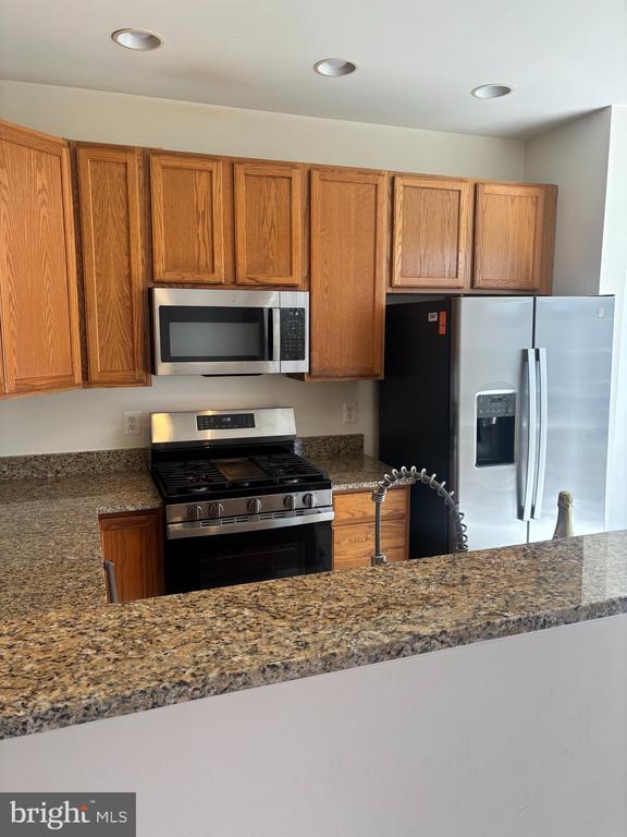 Building Photo - 1225 Wild Hawthorn Way