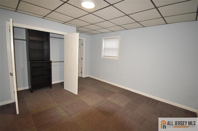 Building Photo - 99 Main St