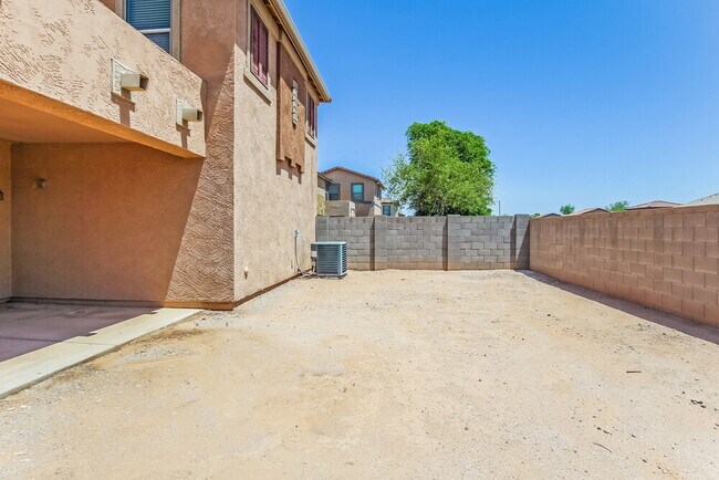 Building Photo - 17103 N 185th Dr