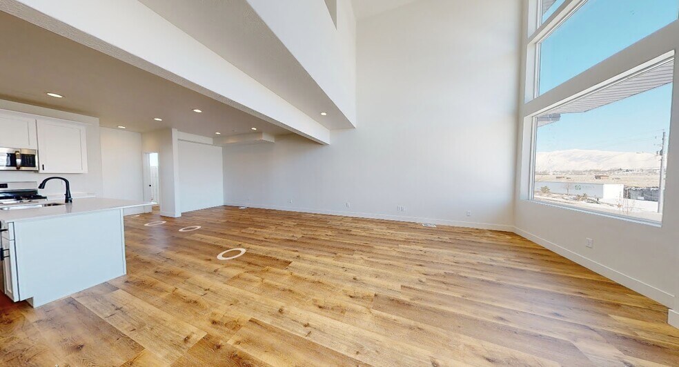 Building Photo - 1866 N 460 W