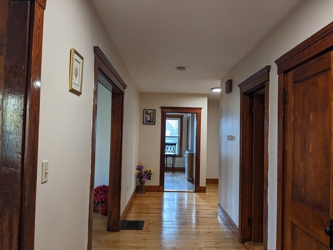 Building Photo - 59 Edson St