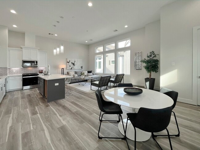 Building Photo - 8318 Curry Rd