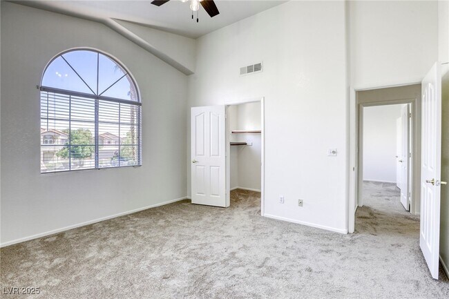 Building Photo - 8301 Boseck Dr